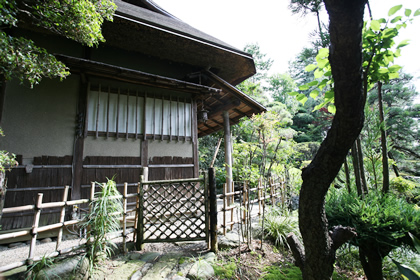 茅葺屋根　茶室2